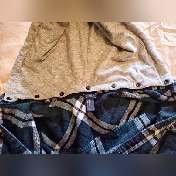 Forever 21 Flannel Hoodie Jacket / Shirt Green Black & White Plaid size S - Picture 4 of 6